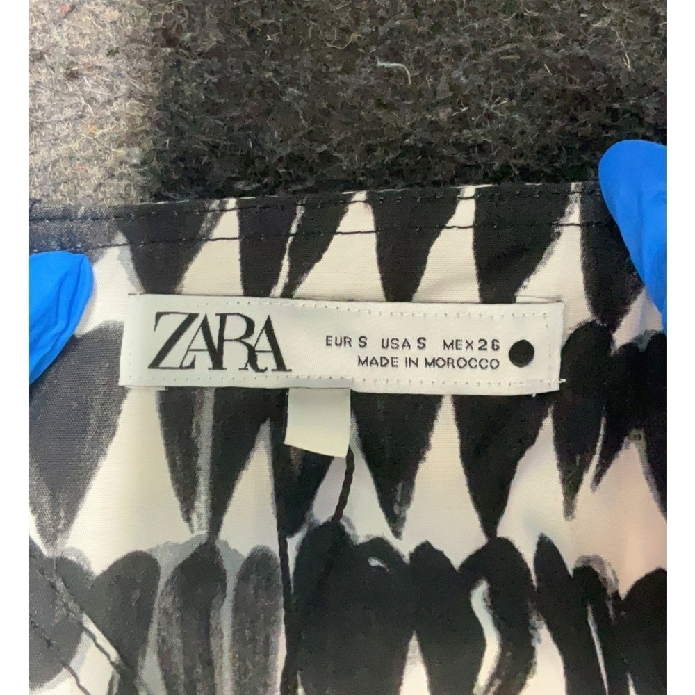 Zara ZW Collection Heart Print Crop Top Tie Shoulder Smocked Cotton Size S NWT - Picture 7 of 7